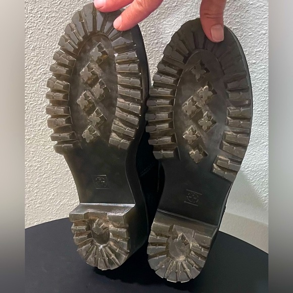 NEW Dr. Martens ROZALIE DISTRESSED PATENT LEATHER HEELED PLATFORM CHELSEA BOOTS - Picture 9 of 12